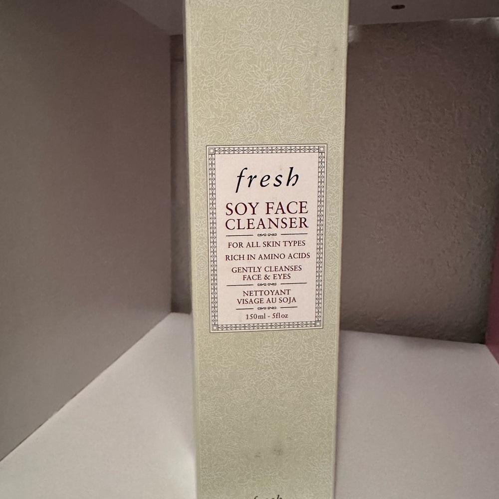 fresh soy face cleanser
